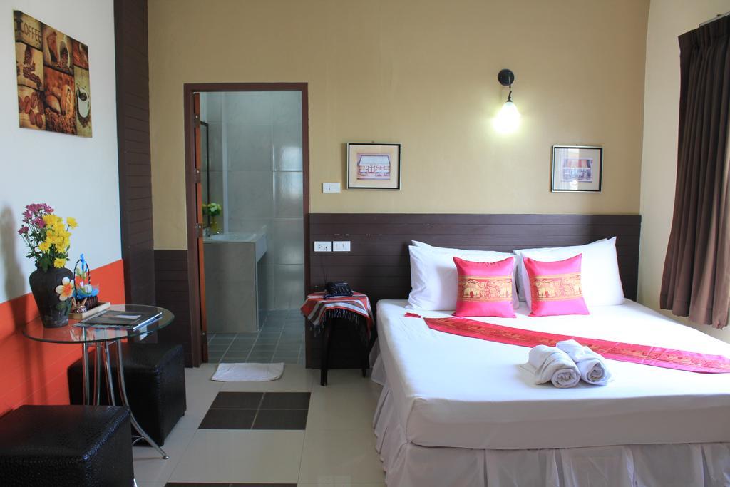 Mook Anda Hotel Phuket Esterno foto